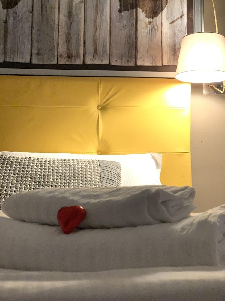 Irooms - Spanish Steps Рим Экстерьер фото